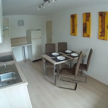 Ferienhaus The Place *